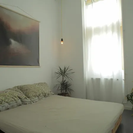 Bpm-apartment Charm And Le Petit Apartment *