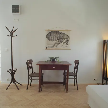 Bpm-apartment Charm And Le Petit Apartment *